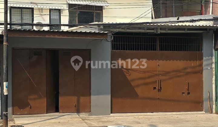Warehouse with Borewell Raya Cengkareng Renovated Ready to Use
