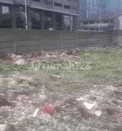 Tanah Pinggir Jalan Persegi Panjang Di Kuningan Timur Luas 561M 2