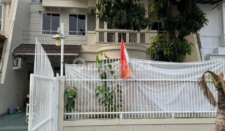 Rumah Camar Elok 2 Lantai Uk 10x27 Semi Furnished Hadap Selatan Rumah Camar Elok 2 Lantai Uk 10x27 Semi Furnished Hadap Selatan