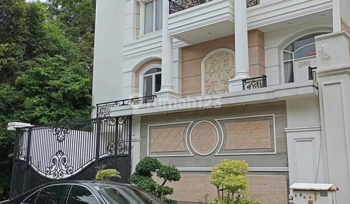 Rumah Mewah Kawasan Pik Luas 350m 5 KT Ada Basement Akses Mudah 1