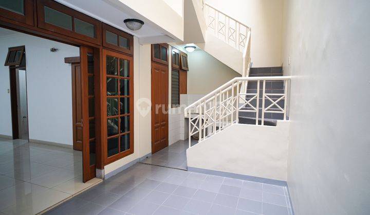 Jl Thalib Krukut Jakarta Barat Rumah Modern 3 Lantai Luas 203m2 2