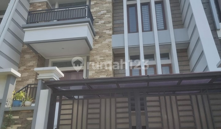 Rumah Modern Cluster Pinisi Indah Pik 8X18 Full Furnish-Nyaman Rumah Modern Cluster Pinisi Indah Pik 8X18 Full Furnish-Nyaman