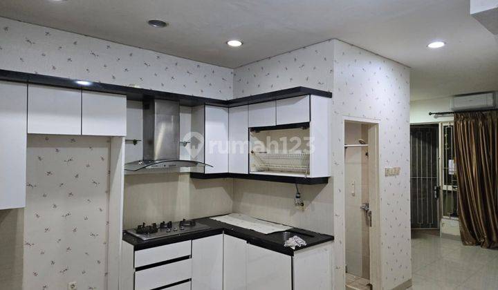 Disewa Murah Rumah Layar Permai PIK 2 Lantai 4x12 Semi Furnished 1