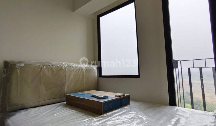 kamar tidur osaka riverview apartment pik2 studio