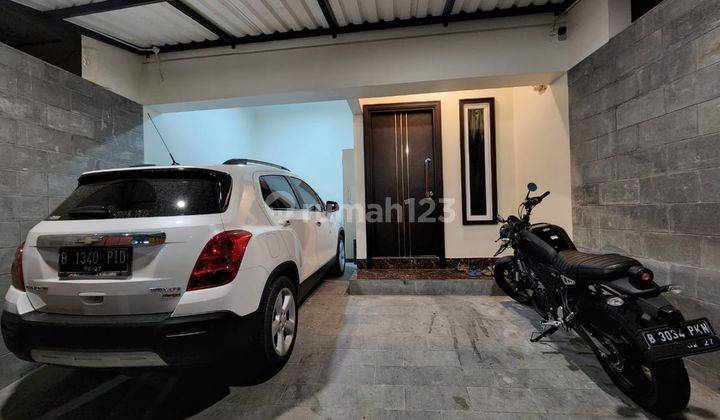 Rumah Bagus Fully Furnished Jl Karang Anyar Jakarta Pusat 5+1 KT 2