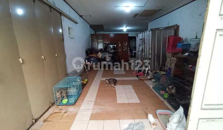 (Big Sale) Kopo Mainroad House, Bandung, 2-Storey, Large Parking, Strategic Location (negotiable) 2