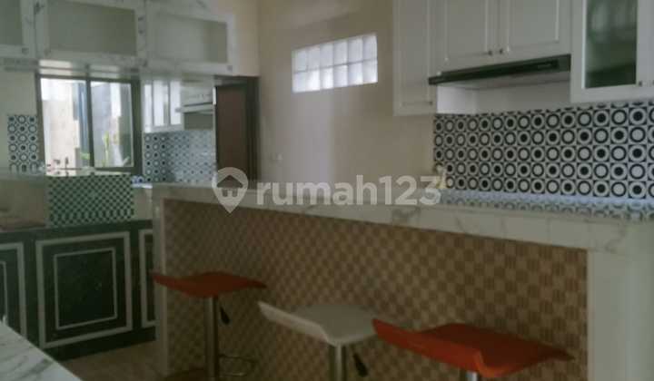 ( Hot Sale) Rumah Taman Cibaduyut Indah, Bandung, Posisi Strategis , Luas Nyaman Dan Full Furnished (nego) 2