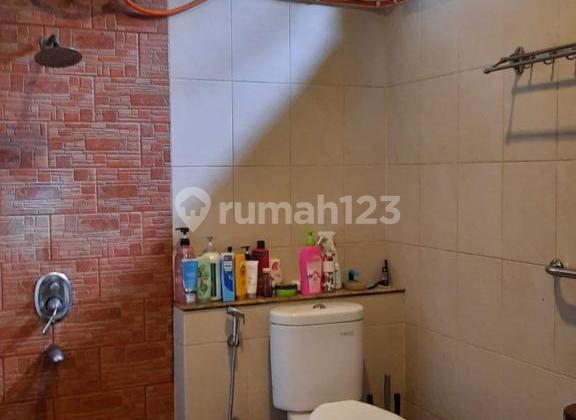 (Big Sale) Mainroad Abadi House, Gegerkalong, City Center, Strategic Location, Spacious Yard, Good Building Condition (negotiable) 2