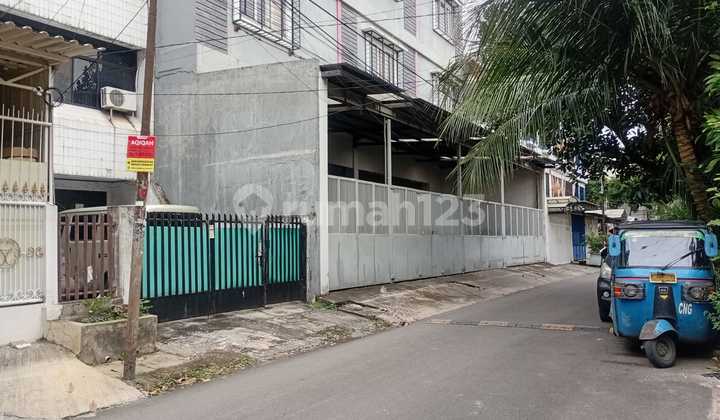For Sale 3-Story Shop House on Jl. Tidore Roxy, Central Jakarta