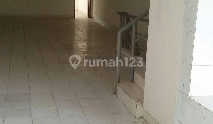 For Sale Cheap 5 shops 1 warehouse on Jl. Moh Toha. 2
