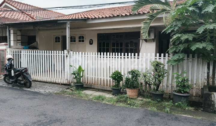 For Quick Sale: House in Pemda Complex, Flood-Free, Jatiasih, Bekasi. 1