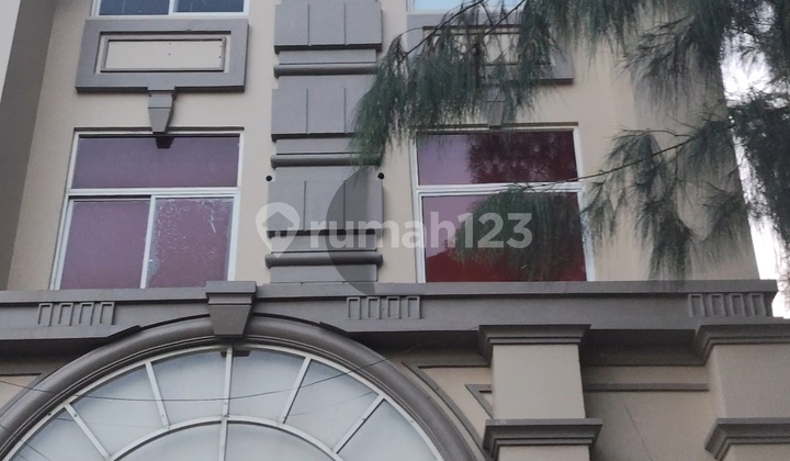 For Rent Renovated Corner Shop in Grand Galaxi, South Bekasi 1