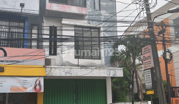 For Rent: 3.5-Story Shop House in South Galaxi, Bekasi 2