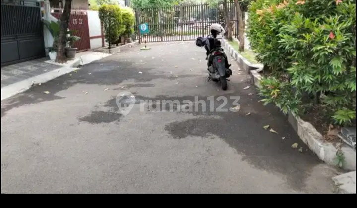 Dijual Cepat Rumah di Galaxi Bekasi Selatan 2