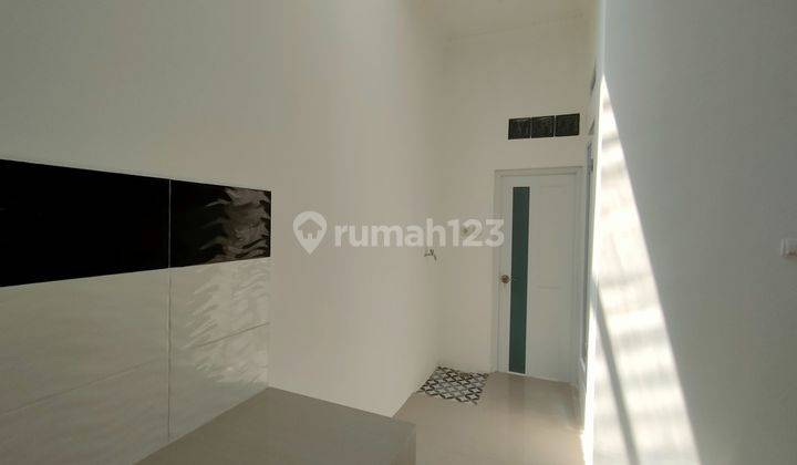 Rumah Minimalis Keren Abis Di Kota Serang Baru 10