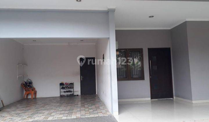 Rumah di jl praja dalam 3 Lantai Bagus SHM 3