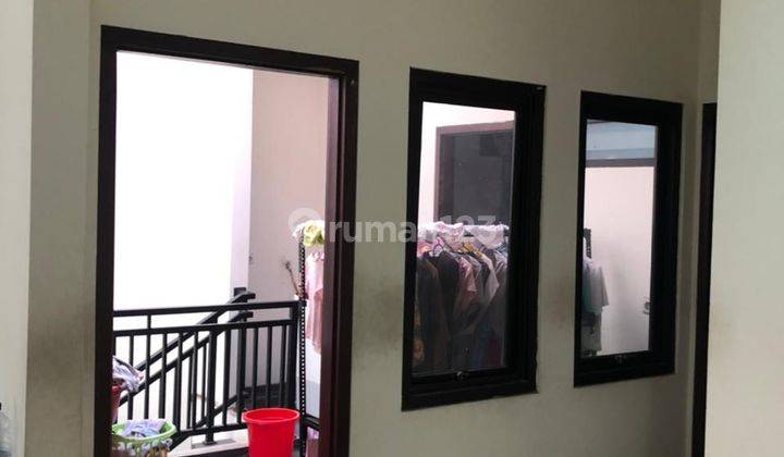 Rumah di jl praja dalam 3 Lantai Bagus SHM 13