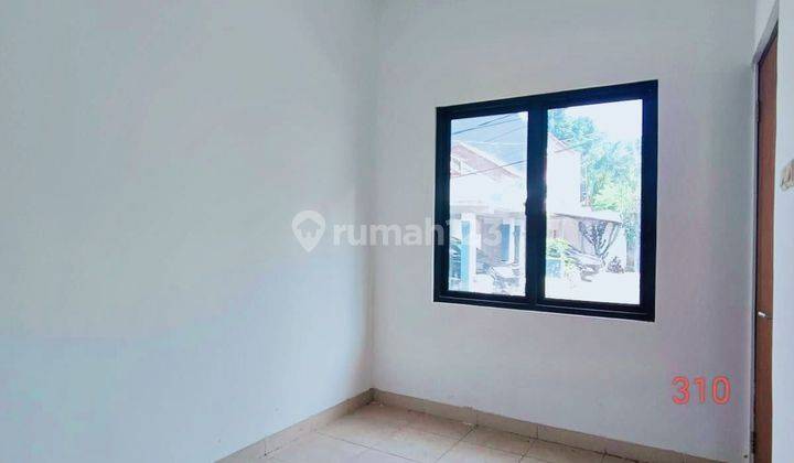 Rumah 2 Lantai SHM Bagus Selatan dlm komplek Murah 2