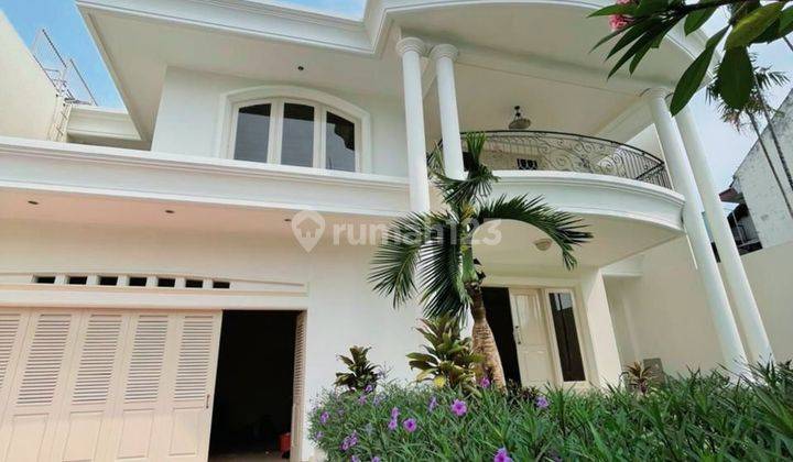 Rumah di Gaharu Cipete 2 Lantai Bagus SHM Pool 1