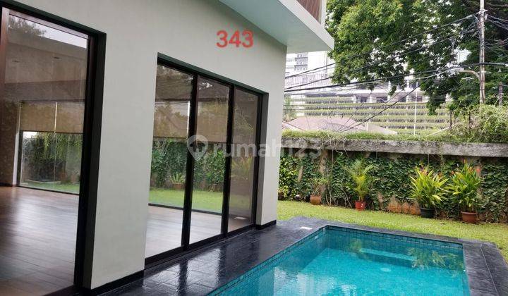 Rumah di Kemang 2 Lantai SHM Bagus Pool  1