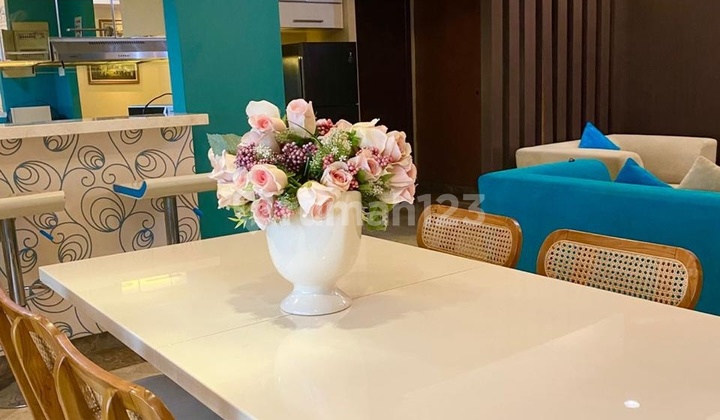 For Rent: Bona Vista Apartment, Lebak Bulus, Furnished, Good View of the Park 2