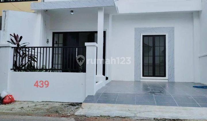 Rumah Mungil 2 Lantai Griya Loka Bsd Shm Bagus 2