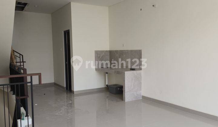 Disewa: Ruko Hudson Gading Serpong - Lokasi Strategis & Harga Terbaik! 2Unit Gandeng