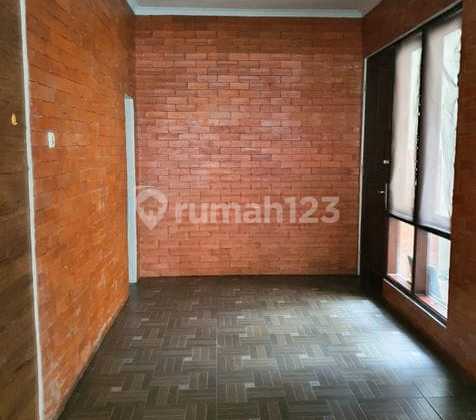 FOR SALE Kahyar Residence Ready-to-Occupy Townhouse in Ciganjur with Secure 24-Hour Gate Access 2