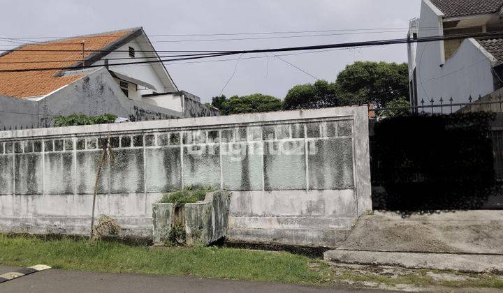 Tanah Kavling dekat tol Kebon Jeruk Jakarta barat komplek perumahan luas tanah 306 m2 cocok untuk rumah tinggal atau tempat usaha hadap utara row jalan lebar 2 mobil lega 1