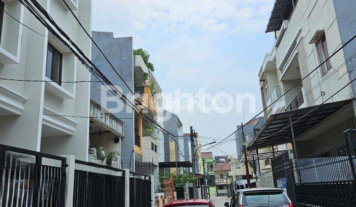 Rumah Baru Siap Huni Taman Ratu Jakarta Barat 2