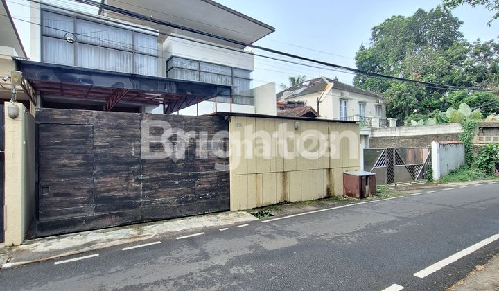 Modern Ready-to-Occupy House in Lebak Bulus, South Jakarta