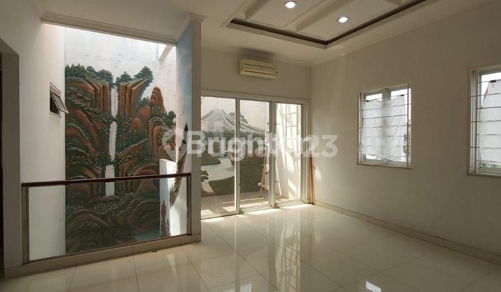 Rumah Bagus 3 lantai Sunrise Garden Jakarta Barat 2