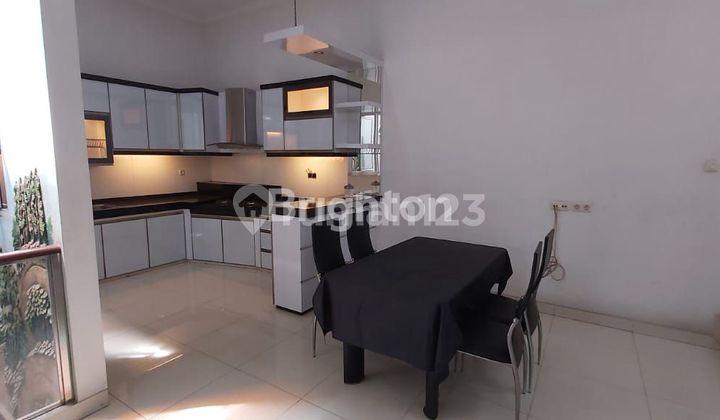 Rumah Bagus 3 lantai Sunrise Garden Jakarta Barat