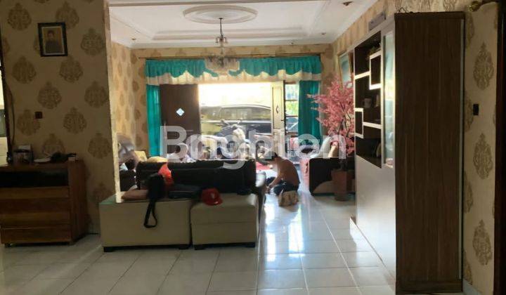 Rumah Besar Luas Tanjung Duren Jakarta Barat 2