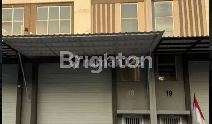 GUDANG BARU THE STORE GREEN LAKE CITY TANGERANG