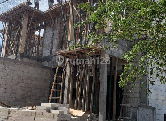 Rumah 2 Lantai Lokasi Strategis Dekat Jalan Teuku Umar  2