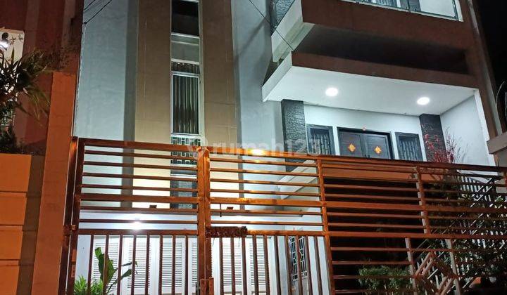 Rumah 3 Lantai Bagus Unfurnished Sertifikat Hak Milik di Taman Surya 5
pegadungan, Kalideres
jakarta Barat, Jakarta Barat 1