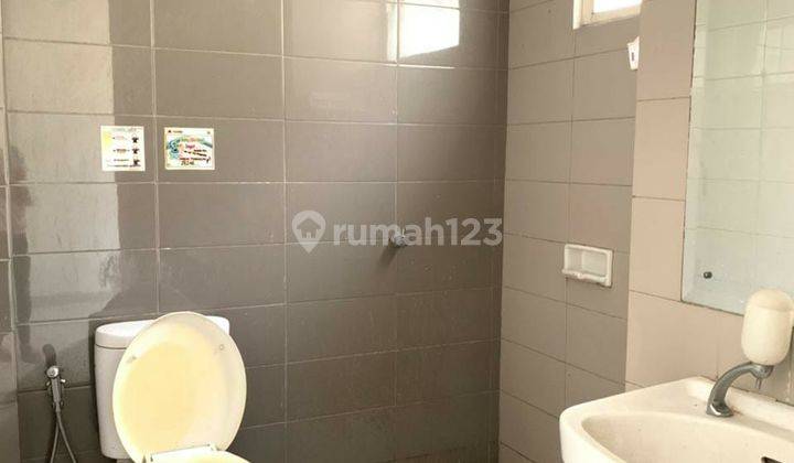 Disewakan Ruko Sentra Niaga 3,5 Lt di Greenlake City, Cengkareng, Jakarta Barat 2