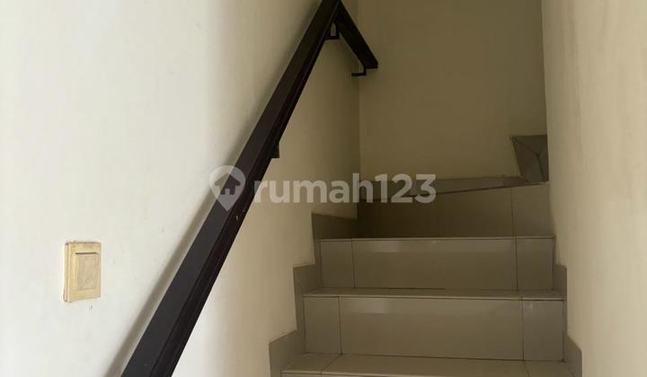 Dijual cepat murah rumah 2 lt west europe di green lake city, duri kosambi, cengkareng, jakarta barat 2