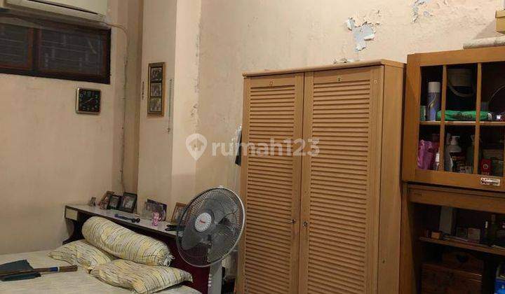 Rumah Dijual, Pinangsia Jakarta Barat, Lt 130 Lb 460, SHM 7