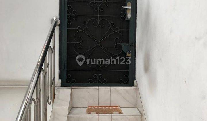 Rumah Dijual, Pinangsia Jakarta Barat, Lt 130 Lb 460, SHM 21