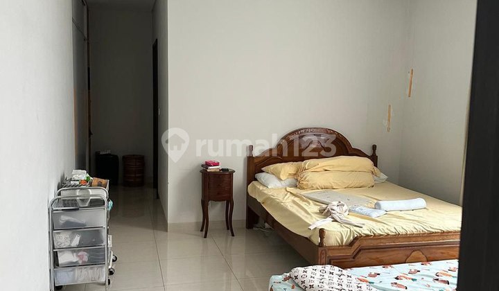 Luxury ready-to-occupy house in the millennial complex area of Summarecon 2