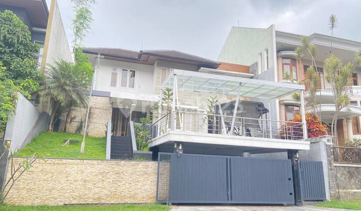 luxury ready-to-live strategic house in the elite Setra Duta complex 2