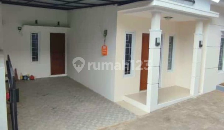 rumah minimalis siap huni strategis dalam komplek di padasuka