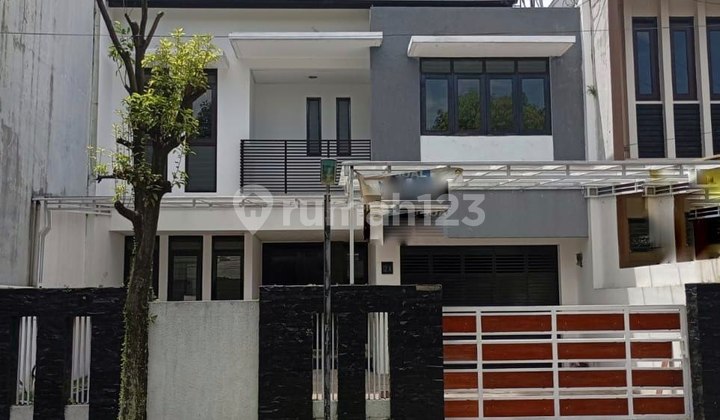 Affordable Modern Minimalist House in Batununggal