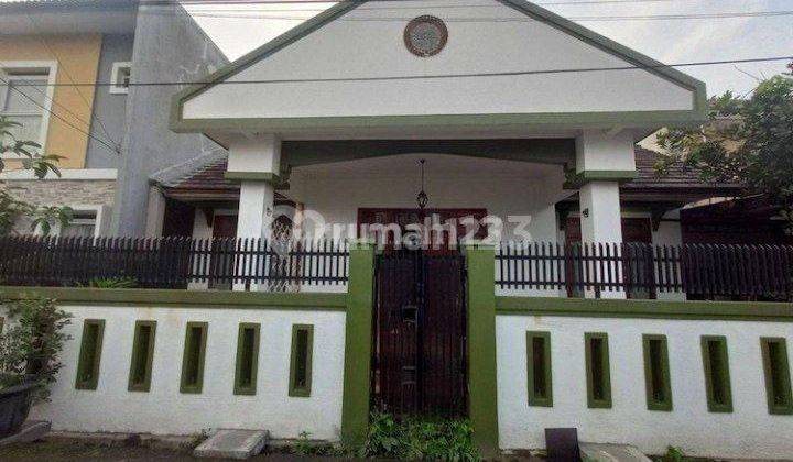 Jual Cepat Rumah Strategis Dalam Komplek Cisaranten 1