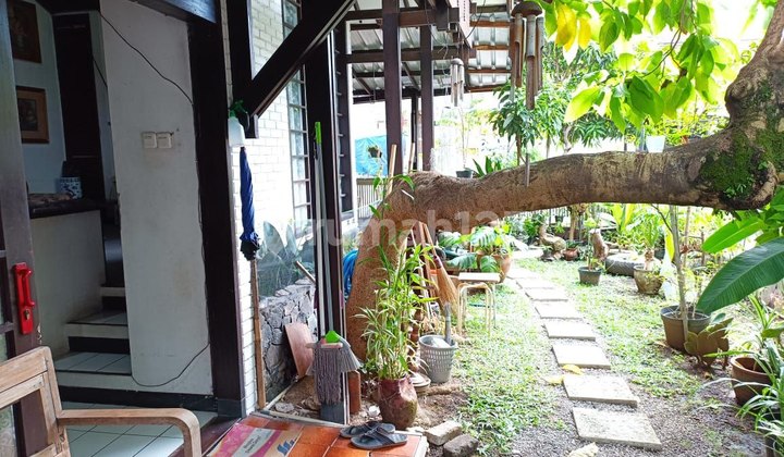 Old house, land only counted in Cikutra Baru. 2