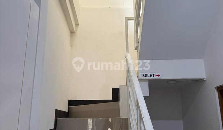 Rumah Minimalis Siap Huni Lokasi Strategis di Komplek Batununggal 2