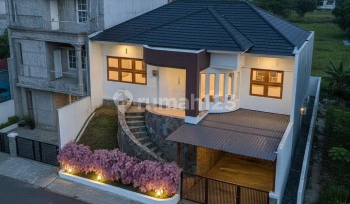 Ready-to-Occupy Minimalist House in Setiabudi Regency Complex