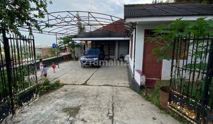 Rumah Hitung Tanah Strategis Dalam Komplek Cigadung 1